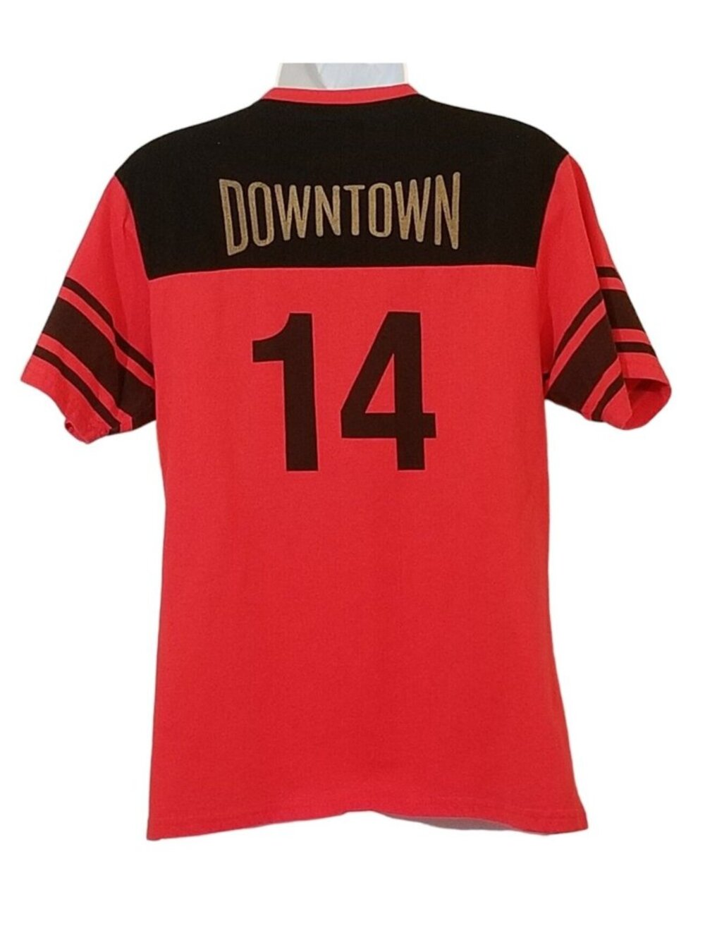 LADY ANTEBELLUM Womens Size M T-shirt Downtown 14 Red Black Short Sleeve